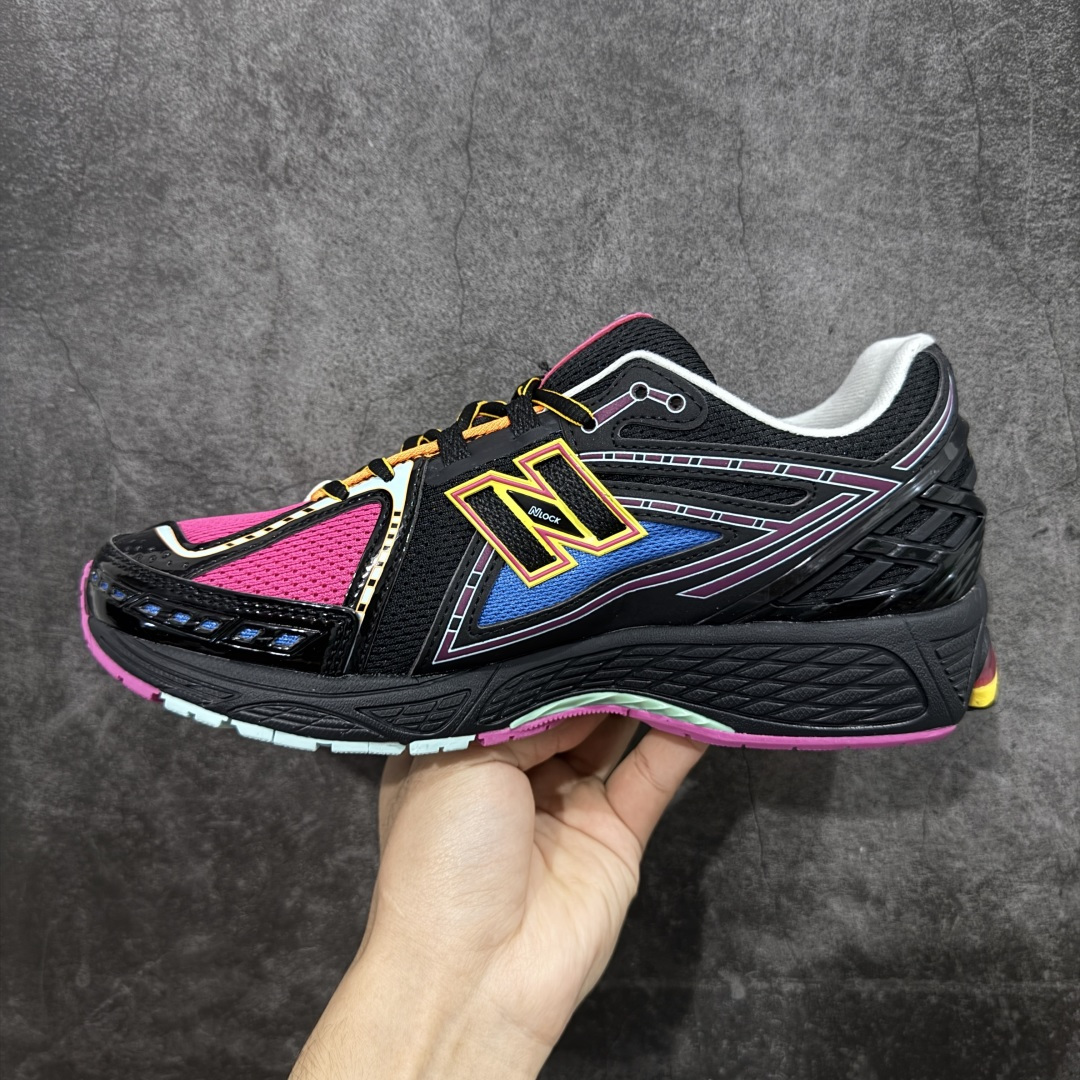图片[2]-【GS纯原】新百伦 New Balance M1906系列 复古运动鞋单品宝藏老爹鞋 M1906RCP 高端品质 超高清洁度 市场唯一防伪蓝光跳码鞋标💪🏻 作为NB最经典的档案鞋型之一，与2002一样，1906有着NB最成熟的技术加持和复古款式，而本次推出的版本参照2002r的定位，相信会在性价两端做出权衡。单从造型上来看，依旧是vibe风格，味道很正，细节也很酷，这双1906r无疑必能打入复古跑鞋爱好者的年度鞋款名录。 尺码：36-45半-选品中心