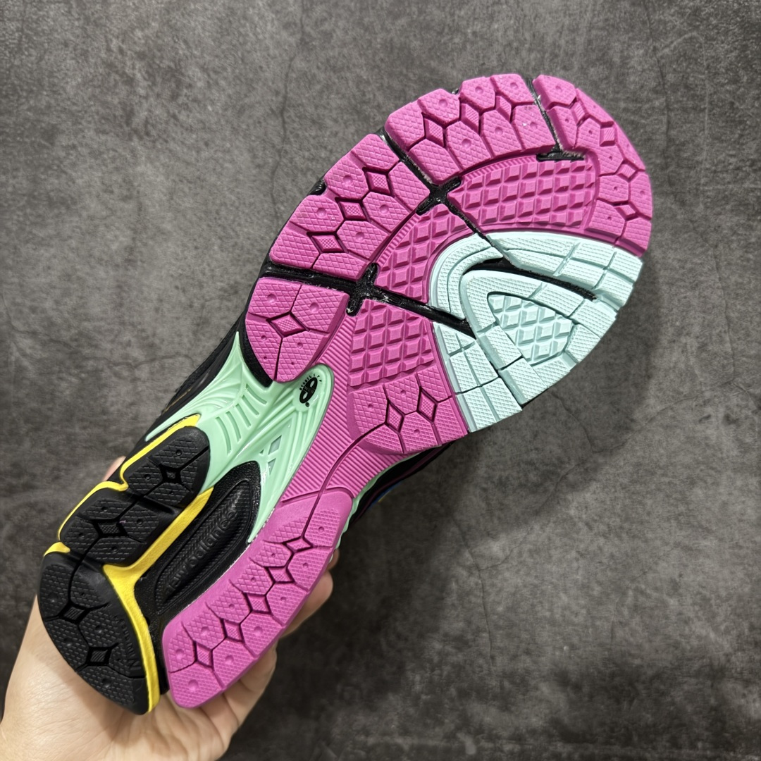 图片[9]-【GS纯原】新百伦 New Balance M1906系列 复古运动鞋单品宝藏老爹鞋 M1906RCP 高端品质 超高清洁度 市场唯一防伪蓝光跳码鞋标💪🏻 作为NB最经典的档案鞋型之一，与2002一样，1906有着NB最成熟的技术加持和复古款式，而本次推出的版本参照2002r的定位，相信会在性价两端做出权衡。单从造型上来看，依旧是vibe风格，味道很正，细节也很酷，这双1906r无疑必能打入复古跑鞋爱好者的年度鞋款名录。 尺码：36-45半-选品中心