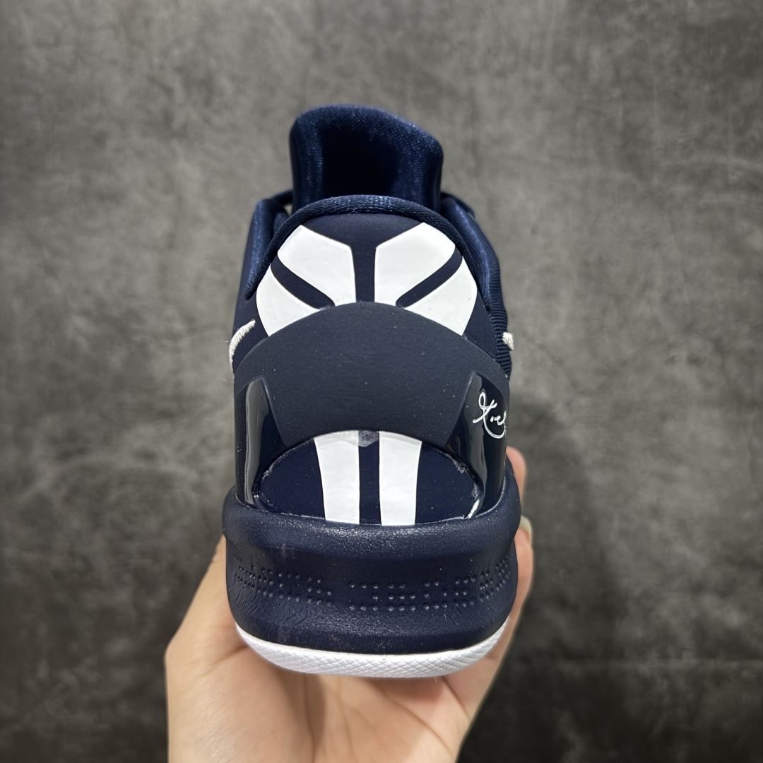 图片[4]-【CK纯原版】Nike Zoom Kobe Ⅷ System 科比8代低帮实战篮球鞋 鞋垫升级配备超厚PHYLON中底 前后掌部位搭载Zoom气垫单元 塑料碳纤维支撑中板 KOBE VII体系的速度模块配备了 PHYLON 中底和在前后掌部位的 Zoom气垫单元，提供快速响应的缓冲。同时，采用低帮弹力鞋口设计，使鞋子能够紧贴脚踝提供更好的支撑。速度模块采用贴合脚面的舒适包裹设计，摒弃传统的鞋舌和鞋内套，使球鞋更加轻质。 货号：HF9550-400 尺码：39-47.5-选品中心