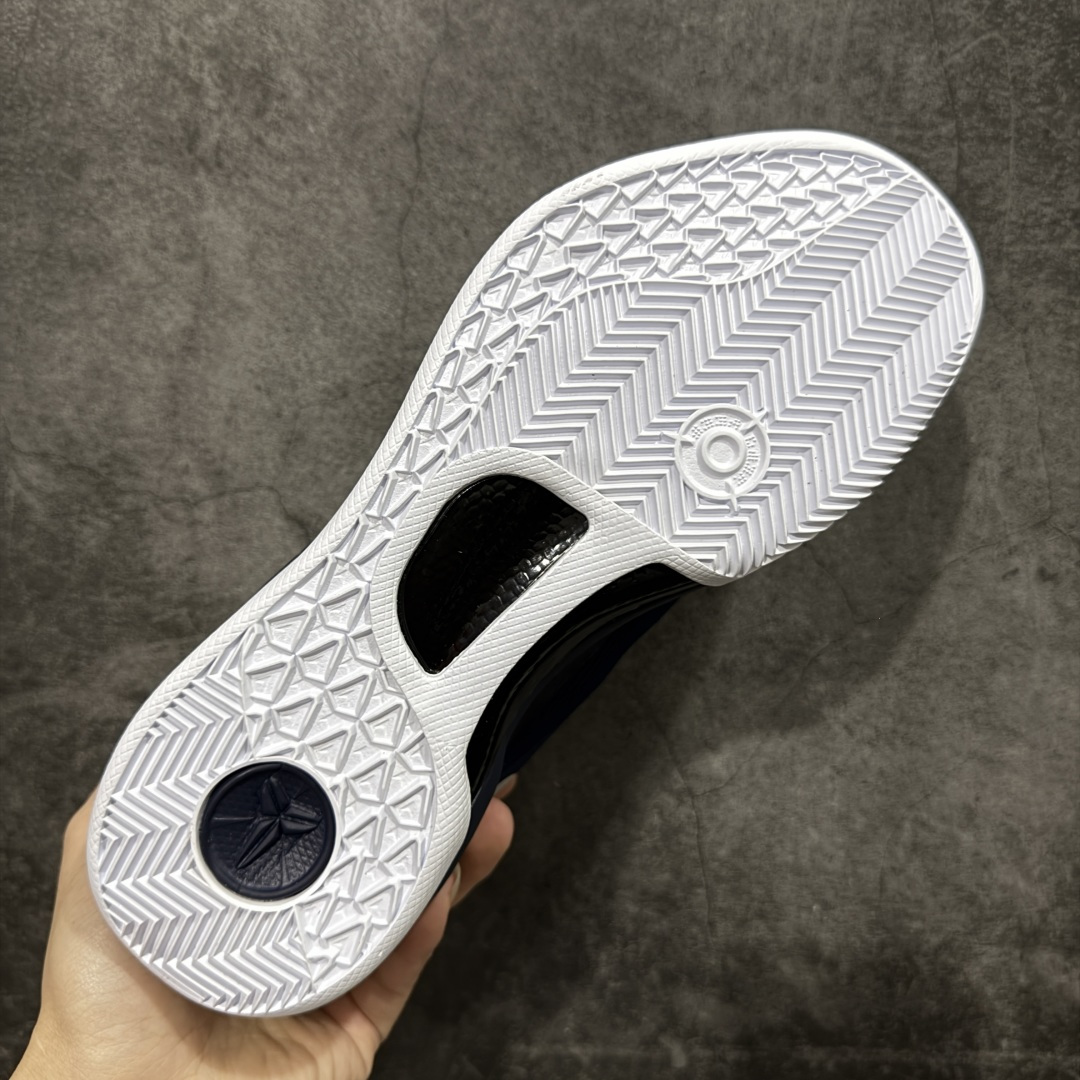 图片[9]-【CK纯原版】Nike Zoom Kobe Ⅷ System 科比8代低帮实战篮球鞋 鞋垫升级配备超厚PHYLON中底 前后掌部位搭载Zoom气垫单元 塑料碳纤维支撑中板 KOBE VII体系的速度模块配备了 PHYLON 中底和在前后掌部位的 Zoom气垫单元，提供快速响应的缓冲。同时，采用低帮弹力鞋口设计，使鞋子能够紧贴脚踝提供更好的支撑。速度模块采用贴合脚面的舒适包裹设计，摒弃传统的鞋舌和鞋内套，使球鞋更加轻质。 货号：HF9550-400 尺码：39-47.5-选品中心