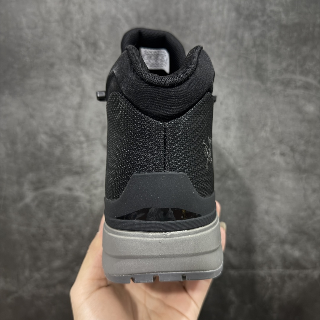 图片[4]-【公司级】始祖鸟ArcTeryx Kopec GTX M Mid 覆盖透气男越野跑鞋 中帮 正确后跟刺绣 完美细节版型 官方同步上架 适合技术路线单日徒步穿着 aeriosflgtx鞋受到长途野外跑步鞋的启发 适合在变化的地形上进行快速轻快的徒步旅行穿着，舒适而有支撑性，使您充满信心。该设计与脚部融为一体，可最大限度地减少摩擦，gore-tex保护膜网砂，采用gore隐形适体(invisiblefit)技术，更轻薄舒适。敏捷、稳定和技术路线上的自信源于vibram® megagrip外底、压缩eva内底以及一体的tpu。重量约：275g技术特点透气轻量耐磨鞋子鞋外底结构vibram®megagripM橡胶化合材料耐用柔软鞋子结构tpu鞋头可防磨损压缩eva泡沫内底以及一体的tpu铁芯提高了灵活性和稳定性，使您充满信心鞋子衬垫结构4mm厚ortholiteM3d模制插片材料gore-tex薄膜tpu高耐磨保护膜cordura® MX 尺码：39-45 编码： ABC370380-选品中心