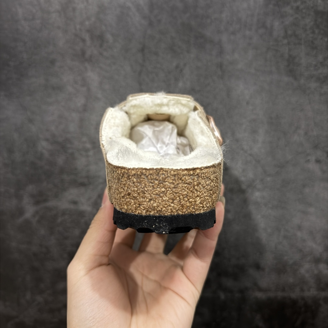 图片[4]-【纯原H版】Birkenstock\\t 勃肯/博肯软木软底全包 半拖 羊毛一体拖鞋 十年ZP代工厂老师傅工艺 纯手工打造原汁原味博肯 市场最强版 没有之一 鞋面设计：选用陸丰A级进口羊皮毛，质地细腻，手感丰满；尺寸间障均匀，柔软，深度保暖；吸湿，进气，排汗 鞋子内里：化质澳洲羔羊皮分子结构可将水蒸气吸进多孔构体中，吸湿性好，透气性极住，保持脚底干爽 鞋底设计：型模EVA极富弹性，加持胎面设计，升级版独家私模，柔软回弹性好，耐折耐磨，防滑防踢 尺码： 35 36 37 38 39 40 41 42 43 44 45-选品中心