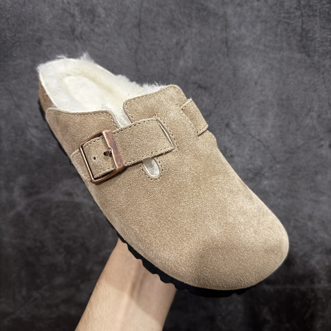 图片[3]-【纯原H版】Birkenstock\\t 勃肯/博肯软木软底全包 半拖 羊毛一体拖鞋 十年ZP代工厂老师傅工艺 纯手工打造原汁原味博肯 市场最强版 没有之一 鞋面设计：选用陸丰A级进口羊皮毛，质地细腻，手感丰满；尺寸间障均匀，柔软，深度保暖；吸湿，进气，排汗 鞋子内里：化质澳洲羔羊皮分子结构可将水蒸气吸进多孔构体中，吸湿性好，透气性极住，保持脚底干爽 鞋底设计：型模EVA极富弹性，加持胎面设计，升级版独家私模，柔软回弹性好，耐折耐磨，防滑防踢 尺码： 35 36 37 38 39 40 41 42 43 44 45-选品中心