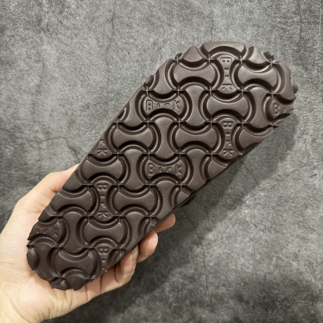 图片[9]-【纯原H版】Birkenstock\\t 勃肯/博肯软木软底全包 半拖 羊毛一体拖鞋 十年ZP代工厂老师傅工艺 纯手工打造原汁原味博肯 市场最强版 没有之一 鞋面设计：选用陸丰A级进口羊皮毛，质地细腻，手感丰满；尺寸间障均匀，柔软，深度保暖；吸湿，进气，排汗 鞋子内里：化质澳洲羔羊皮分子结构可将水蒸气吸进多孔构体中，吸湿性好，透气性极住，保持脚底干爽 鞋底设计：型模EVA极富弹性，加持胎面设计，升级版独家私模，柔软回弹性好，耐折耐磨，防滑防踢 尺码： 35 36 37 38 39 40 41 42 43 44 45-选品中心