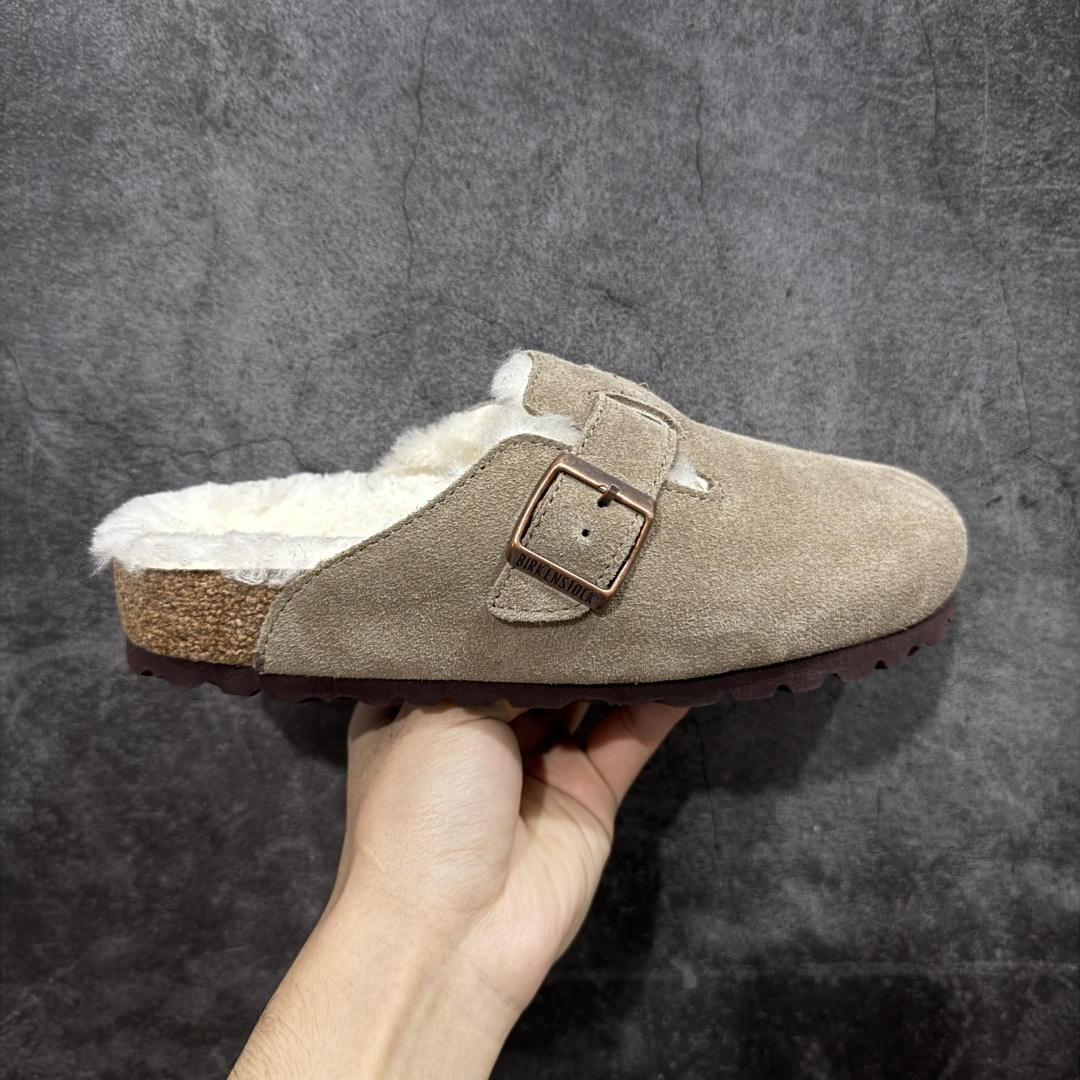 【纯原H版】Birkenstock\\t 勃肯/博肯软木软底全包 半拖 羊毛一体拖鞋 十年ZP代工厂老师傅工艺 纯手工打造原汁原味博肯 市场最强版 没有之一 鞋面设计：选用陸丰A级进口羊皮毛，质地细腻，手感丰满；尺寸间障均匀，柔软，深度保暖；吸湿，进气，排汗 鞋子内里：化质澳洲羔羊皮分子结构可将水蒸气吸进多孔构体中，吸湿性好，透气性极住，保持脚底干爽 鞋底设计：型模EVA极富弹性，加持胎面设计，升级版独家私模，柔软回弹性好，耐折耐磨，防滑防踢 尺码： 35 36 37 38 39 40 41 42 43 44 45-选品中心
