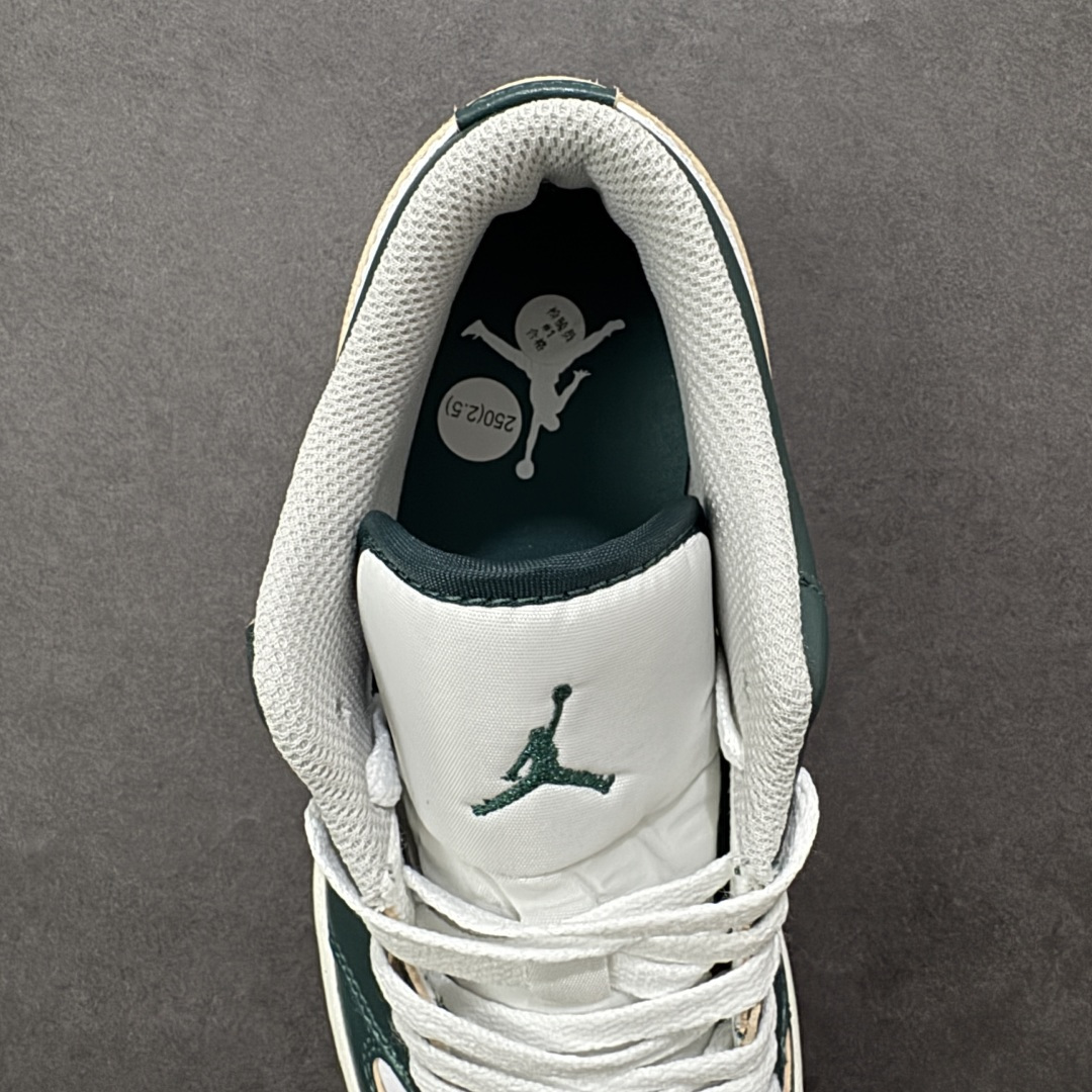 图片[7]-【H11版本】耐克Nike Air Jordan 1 AJ1经典复古经典低帮百搭文化篮球鞋 FQ7687-300 公司级真标半码制#原档案原数据开发版型#采用荔枝纹头层皮革鞋面材质#原厂立体填充鞋舌海绵#中底注胶孔及缜密中底拉帮工艺#原数据开发模具大底 尺码：35.5 36 36.5 37.5 38 38.5 39 40 40.5 41 42 42.5 43 44 44.5 45 46 47.5 编码：H11B270280-选品中心