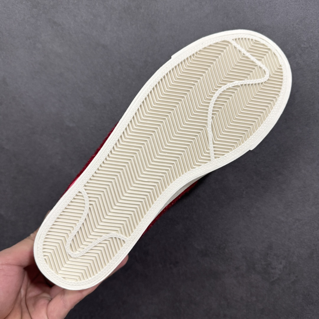 图片[9]-【公司级】Nike Blazer low 77 JUMBO 马年限定开括者大勾低帮休闲板鞋 鞋领采用弹性织物材质打造，方便穿脱的同时，带来舒适的穿着体验。鞋侧巨型大勾，让整双鞋极具复古质感。鞋底采用锯齿状设计，增强抓地力和耐久度 货号：DN2158-105 尺码：36-45-选品中心