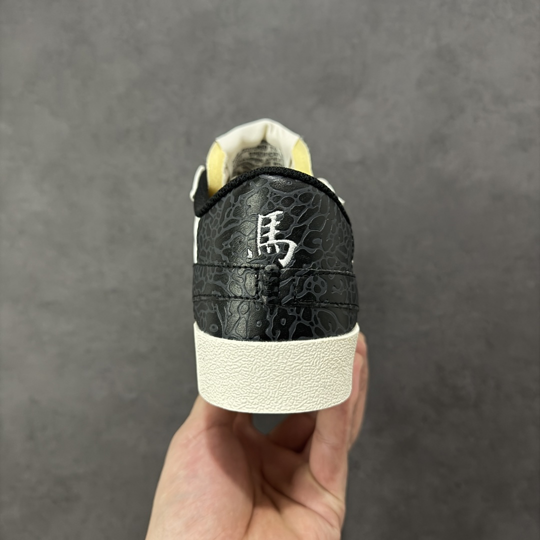 图片[4]-【公司级】Nike Blazer low 77 JUMBO 马年限定开括者大勾低帮休闲板鞋 鞋领采用弹性织物材质打造，方便穿脱的同时，带来舒适的穿着体验。鞋侧巨型大勾，让整双鞋极具复古质感。鞋底采用锯齿状设计，增强抓地力和耐久度 货号：DN2158-102 尺码：36-45-选品中心