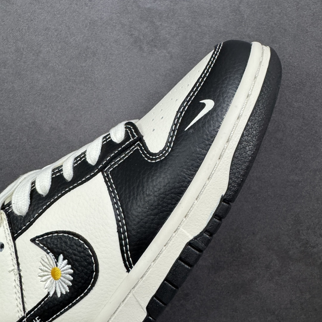 图片[5]-【定制版】Nike SB Dunk Low 小雏菊联名 白黑雏菊刺绣 高端定制 低帮休闲板鞋 #定制鞋盒 大厂纯原品质出货 超高清洁度 皮料切割干净无任何毛边 细节完美 货号：XD1588-245 尺码：36 36.5 37.5 38 38.5 39 40 40.5 41 42 42.5 43 44 44.5 45-选品中心