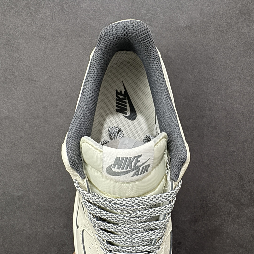 图片[7]-【定制版】NIke Air Force 1 \’07 Low “北面联名-米灰网格”空军一号 低帮 运动鞋 休闲鞋 折边针车 工艺难度大 原楦头原纸板 原装鞋盒 定制五金配件 内置全掌气垫 原厂鞋底 货号：JP8028-058 尺码：36 36.5 37.5 38 38.5 39 40 40.5 41 42 42.5 43 44 44.5 45-选品中心