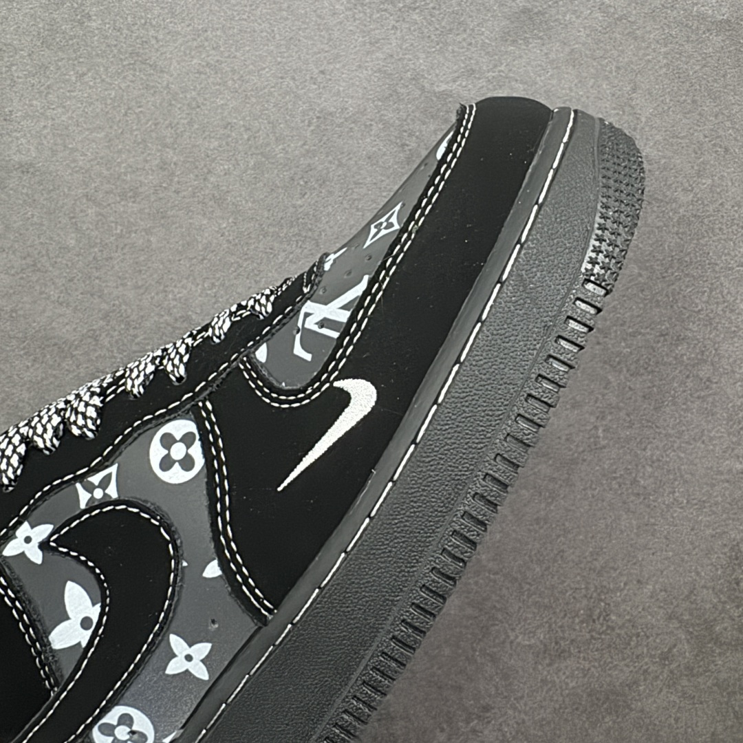 图片[5]-【定制版】NIke Air Force 1 \’07 Low “LV联名——灰黑印花”空军一号 低帮 运动鞋 休闲鞋 折边针车 工艺难度大 原楦头原纸板 原装鞋盒 定制五金配件 内置全掌气垫 原厂鞋底 货号：XL1979-126 尺码：36 36.5 37.5 38 38.5 39 40 40.5 41 42 42.5 43 44 44.5 45 编码：HXSA310320-选品中心