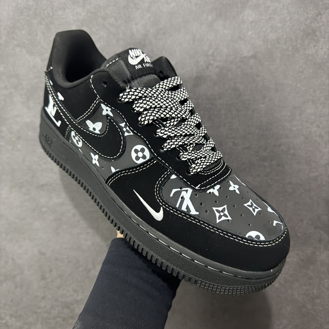 图片[3]-【定制版】NIke Air Force 1 \’07 Low “LV联名——灰黑印花”空军一号 低帮 运动鞋 休闲鞋 折边针车 工艺难度大 原楦头原纸板 原装鞋盒 定制五金配件 内置全掌气垫 原厂鞋底 货号：XL1979-126 尺码：36 36.5 37.5 38 38.5 39 40 40.5 41 42 42.5 43 44 44.5 45 编码：HXSA310320-选品中心