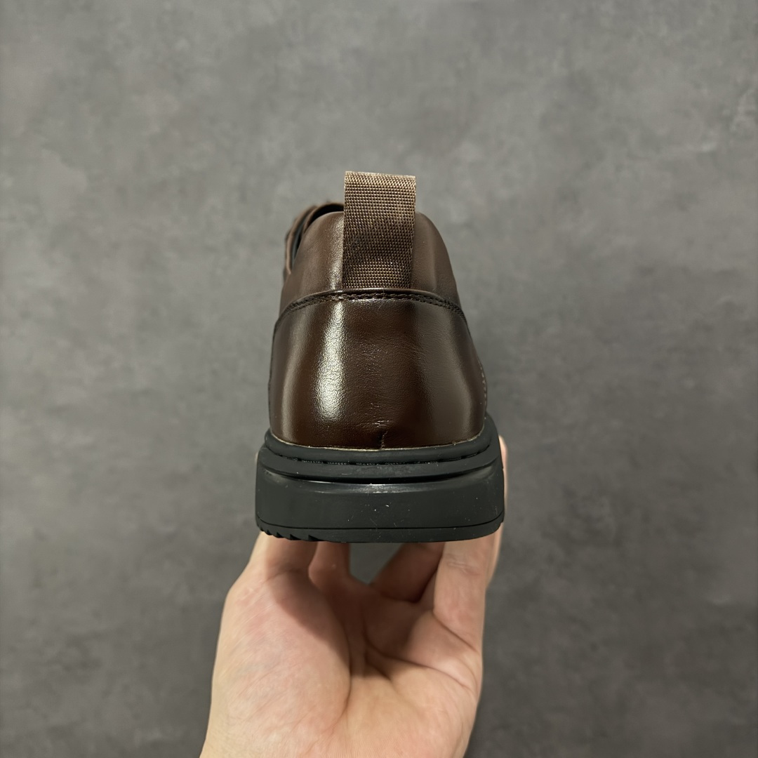 图片[4]-【广东纯原版本】Ecco 爱步 正装休闲系列男士套脚鞋 #版型简约大气耐看 精选头层小牛皮 皮面超软 纹理清晰 细腻 质感强 穿着舒适 档次高 便捷鞋带 套脚即穿 橡胶软底 天然橡胶 抗震防滑 耐磨耐折 轻便舒适 车线加固 软底软面 脚感一流真材实料 免检品质 质量保证 货号：583208-01003 尺码：38 39 40 41 42 43 44 皮鞋码-选品中心