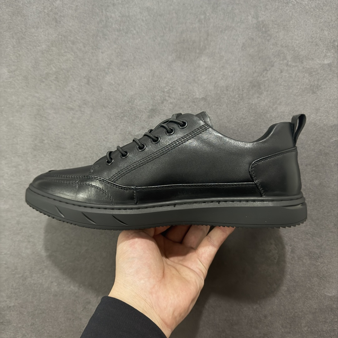 图片[2]-【广东纯原版本】Ecco 爱步 正装休闲系列男士套脚鞋 #版型简约大气耐看 精选头层小牛皮 皮面超软 纹理清晰 细腻 质感强 穿着舒适 档次高 便捷鞋带 套脚即穿 橡胶软底 天然橡胶 抗震防滑 耐磨耐折 轻便舒适 车线加固 软底软面 脚感一流真材实料 免检品质 质量保证 货号：583208-01001 尺码：38 39 40 41 42 43 44 皮鞋码-选品中心