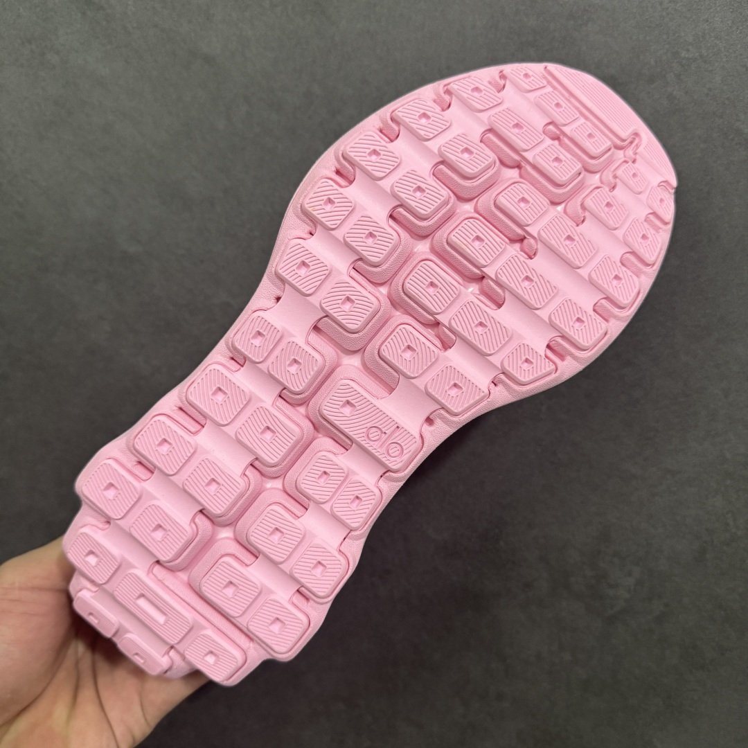 图片[9]-【纯原特价】Alo Yoga Alo Runner 舒适百搭 网布减震透气支撑耐磨低帮 休闲城市通勤训练跑步鞋 货号： A0590U 尺码： 36-45-选品中心