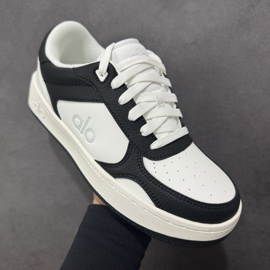 图片[3]-【纯原特价】Alo Yoga Recovery Mode 人气单品 舒适简约防滑耐磨低帮休闲板鞋  #Alo Yoga于2007年创立于洛杉矶，意在传播有意识的运动，同时激发人们的健康意识与创造力。品牌的核心理念在于制作能够带来完美体验的瑜伽服饰与功能性单品，让有意识的运动融入并改变生活。 尺码：36-45-选品中心