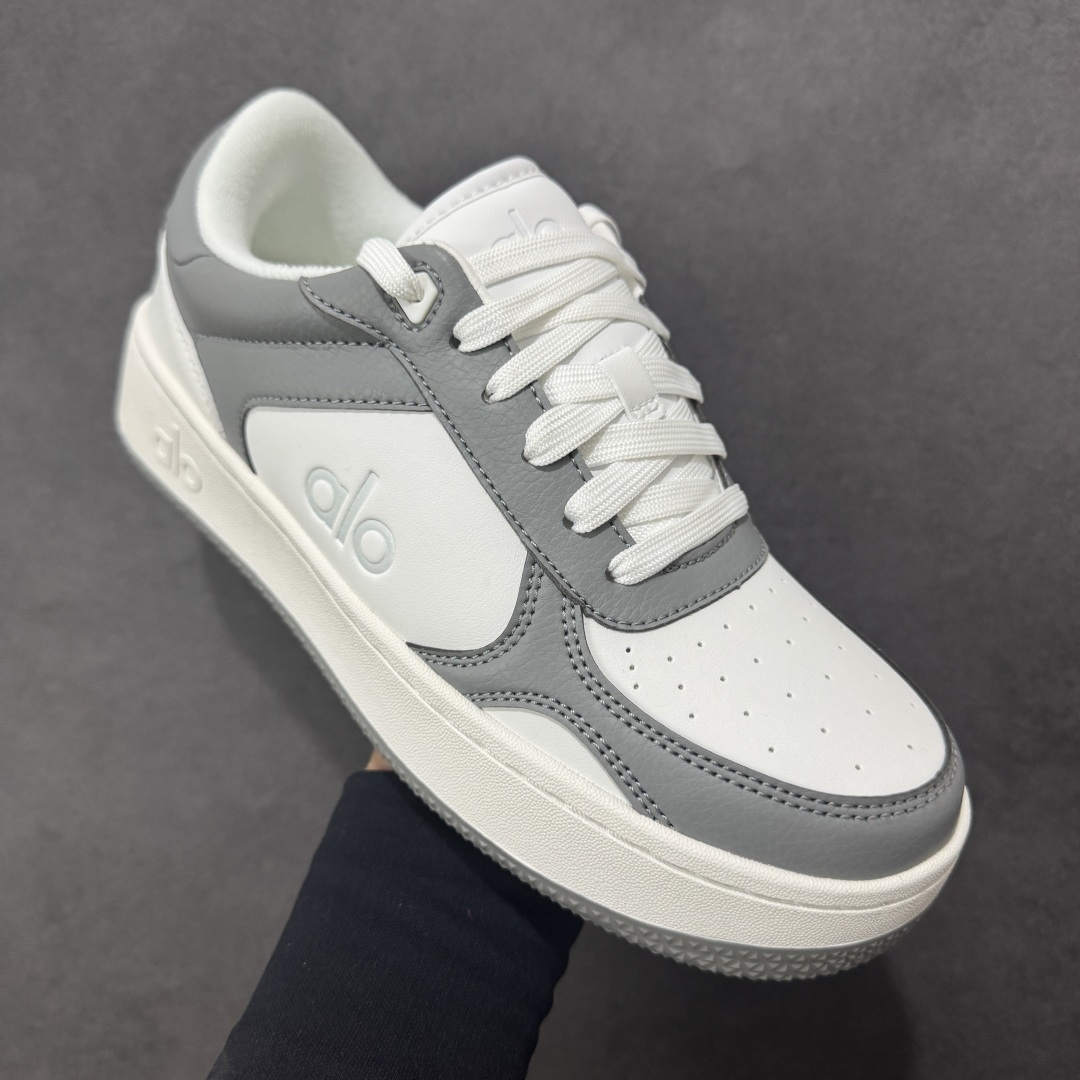 图片[3]-【纯原特价】Alo Yoga Recovery Mode 人气单品 舒适简约防滑耐磨低帮休闲板鞋  #Alo Yoga于2007年创立于洛杉矶，意在传播有意识的运动，同时激发人们的健康意识与创造力。品牌的核心理念在于制作能够带来完美体验的瑜伽服饰与功能性单品，让有意识的运动融入并改变生活。 尺码：36-45-选品中心