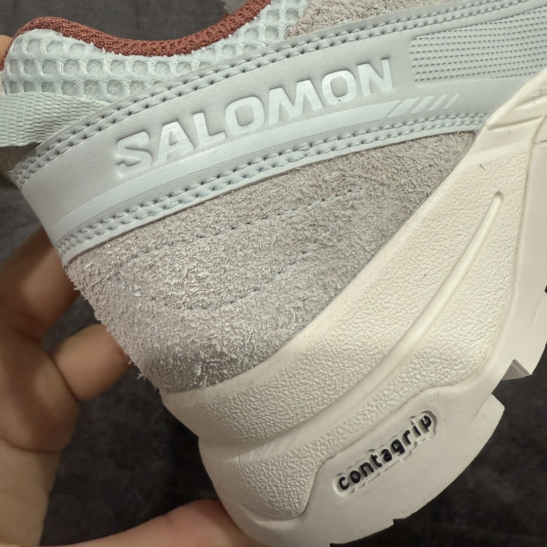 图片[3]-【W1版本】SALOMON萨洛蒙 X-ALP SUEDE 舒适百搭减震包裹性透气 低帮跑步鞋 男女同款 浅灰色 477251 原版购入开发 做货 原版进口牛皮+透气网面 进口透气网里 原版开模防滑橡胶大底 中底搭载全掌玻璃纤维能量板和超厚弹性泡沫中底，跑动时推进力十足，缓震回馈很强，日常通勤或训练都很稳 鞋身长毛牛猄皮面设计，内层材质透气网面 穿着舒适度好 尺码： 36 36.5 37.5 38 38.5 39 40 440.5 41 42 42.5 43 44 44.5 45-选品中心