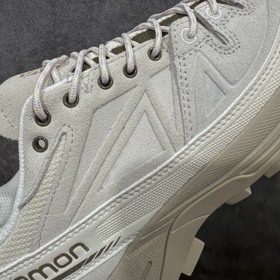 图片[4]-【W1版本】SALOMON萨洛蒙 X-ALP LTR舒适耐用 透气支撑轻便抓地 低帮 登山鞋 男女同款 米灰色 475962 原版购入开发 做货 原版进口牛皮+透气网面 进口透气网里 原版开模防滑橡胶大底 中底搭载全掌玻璃纤维能量板和超厚弹性泡沫中底，跑动时推进力十足，缓震回馈很强，日常通勤或训练都很稳 鞋身长毛牛猄皮面设计，内层材质透气网面 穿着舒适度好 尺码： 36 36.5 37.5 38 38.5 39 40 440.5 41 42 42.5 43 44 44.5 45-选品中心