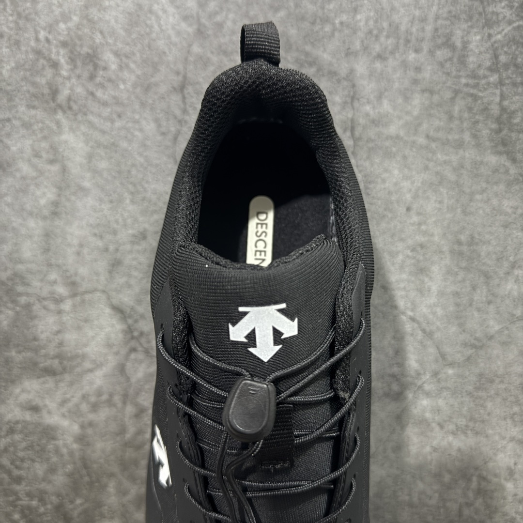 图片[8]-【公司级】迪桑特DESCENTE Enerzite Lavitate Trail 舒适百搭通勤 外底加深橡胶跑步鞋 男款 官方爆款在售 高品质正确细节 DESCENTE（迪桑特）创立于1935年，品牌名取自法语词汇，意为“滑降”。品牌箭头标识代表滑雪的三种技术“高速直线滑行”、“穿越”和“侧滑”，也寓意品牌在打造高端专业运动产品中不断追求完美的创新精神，致力于成为中国高端专业滑雪、综训、女子、铁人三项、高尔夫的第一品牌。 尺码：39-45-选品中心