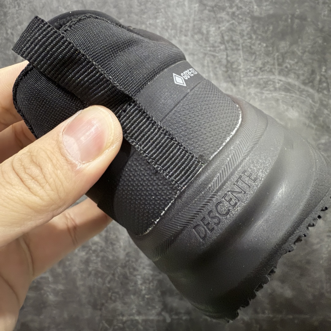 图片[2]-【公司级】迪桑特DESCENTE Enerzite Lavitate Trail 舒适百搭通勤 外底加深橡胶跑步鞋 男款 官方爆款在售 高品质正确细节 DESCENTE（迪桑特）创立于1935年，品牌名取自法语词汇，意为“滑降”。品牌箭头标识代表滑雪的三种技术“高速直线滑行”、“穿越”和“侧滑”，也寓意品牌在打造高端专业运动产品中不断追求完美的创新精神，致力于成为中国高端专业滑雪、综训、女子、铁人三项、高尔夫的第一品牌。 尺码：39-45-选品中心