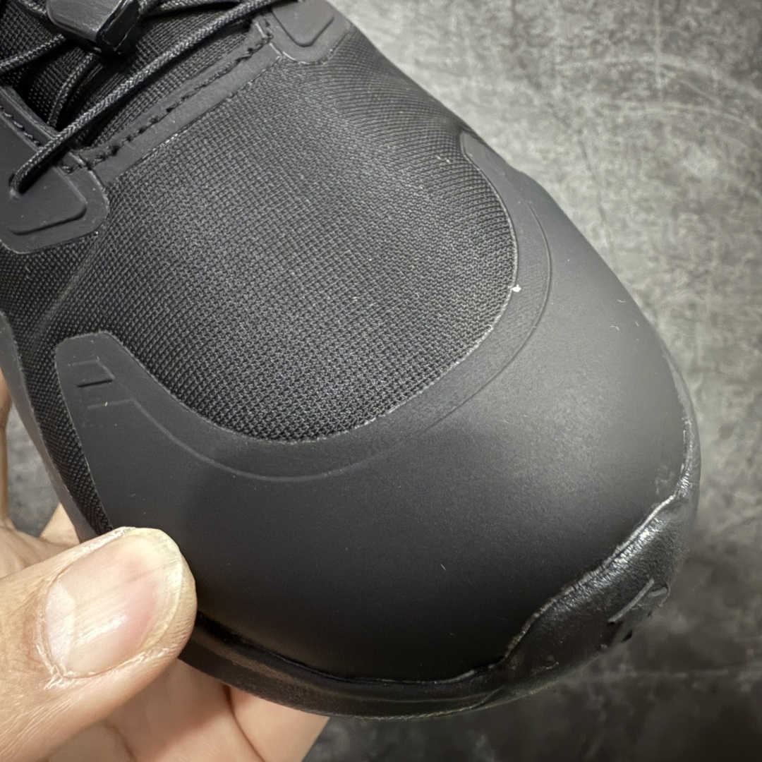 图片[5]-【公司级】迪桑特DESCENTE Enerzite Lavitate Trail 舒适百搭通勤 外底加深橡胶跑步鞋 男款 官方爆款在售 高品质正确细节 DESCENTE（迪桑特）创立于1935年，品牌名取自法语词汇，意为“滑降”。品牌箭头标识代表滑雪的三种技术“高速直线滑行”、“穿越”和“侧滑”，也寓意品牌在打造高端专业运动产品中不断追求完美的创新精神，致力于成为中国高端专业滑雪、综训、女子、铁人三项、高尔夫的第一品牌。 尺码：39-45-选品中心