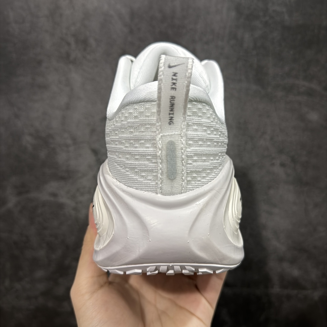 图片[4]-【XE纯原版】Nike Air Zoom Vomero Plus 全新科技运动跑鞋 IH2268-100    目前市场最强品质 原版购入开发 鞋面采用硅胶发泡立体印刷 临界ZOOM X泡棉超软弹大底 区别市场一体底 超高质检清洁度 一切材质配件均与原版一致 原楦原纸板开发 匹配原版98%以上 完美弧度版型 原厂鞋标 立体反光鞋盒标 鞋盒防撞海绵 高端玩家必推版本 高价零售必推版本 欢迎对比市面任意版本‼️ 这双鞋简直是时尚与科技的完美融合。 经典黑色鞋面，质感爆棚，搭配超亮眼的银色大勾子，瞬间成为街头焦点。不仅颜值在线，缓震性能更是一绝 不管是日常出街还是慢跑锻炼，都能给双脚极致舒适体验。  码数超全，36- 46 码任你选！别犹豫啦，穿上它，轻松走出潮流范，开启你的时尚运动新旅程！ 码段：36-46-选品中心