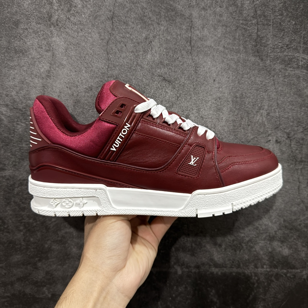 【莞产YS版本】Louis Vuitton Trainer lv时装走秀运动鞋 完美鞋型超高的清洁度 零毛边线头瑕疵 全套原楦原纸版原鞋开模 全网最具灵魂的版型 正确原装黄色鞋盒 正确中底印花 鞋面印花3D高频深度立体 全鞋电脑针车 紧密相连 针距密度一致 环保乳胶注塑鞋垫 厚度脚感还原原版 皮面裁剪部位 统一油边封口工艺 原装橡胶大底含胶量大底组合零偏差 专柜全套包装 防尘袋 说明书 质保卡 尺码： 39 40 41 42 43 44 45-选品中心