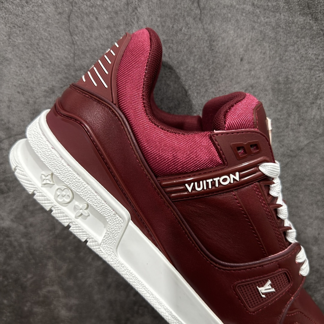 图片[7]-【莞产YS版本】Louis Vuitton Trainer lv时装走秀运动鞋 完美鞋型超高的清洁度 零毛边线头瑕疵 全套原楦原纸版原鞋开模 全网最具灵魂的版型 正确原装黄色鞋盒 正确中底印花 鞋面印花3D高频深度立体 全鞋电脑针车 紧密相连 针距密度一致 环保乳胶注塑鞋垫 厚度脚感还原原版 皮面裁剪部位 统一油边封口工艺 原装橡胶大底含胶量大底组合零偏差 专柜全套包装 防尘袋 说明书 质保卡 尺码： 39 40 41 42 43 44 45-选品中心