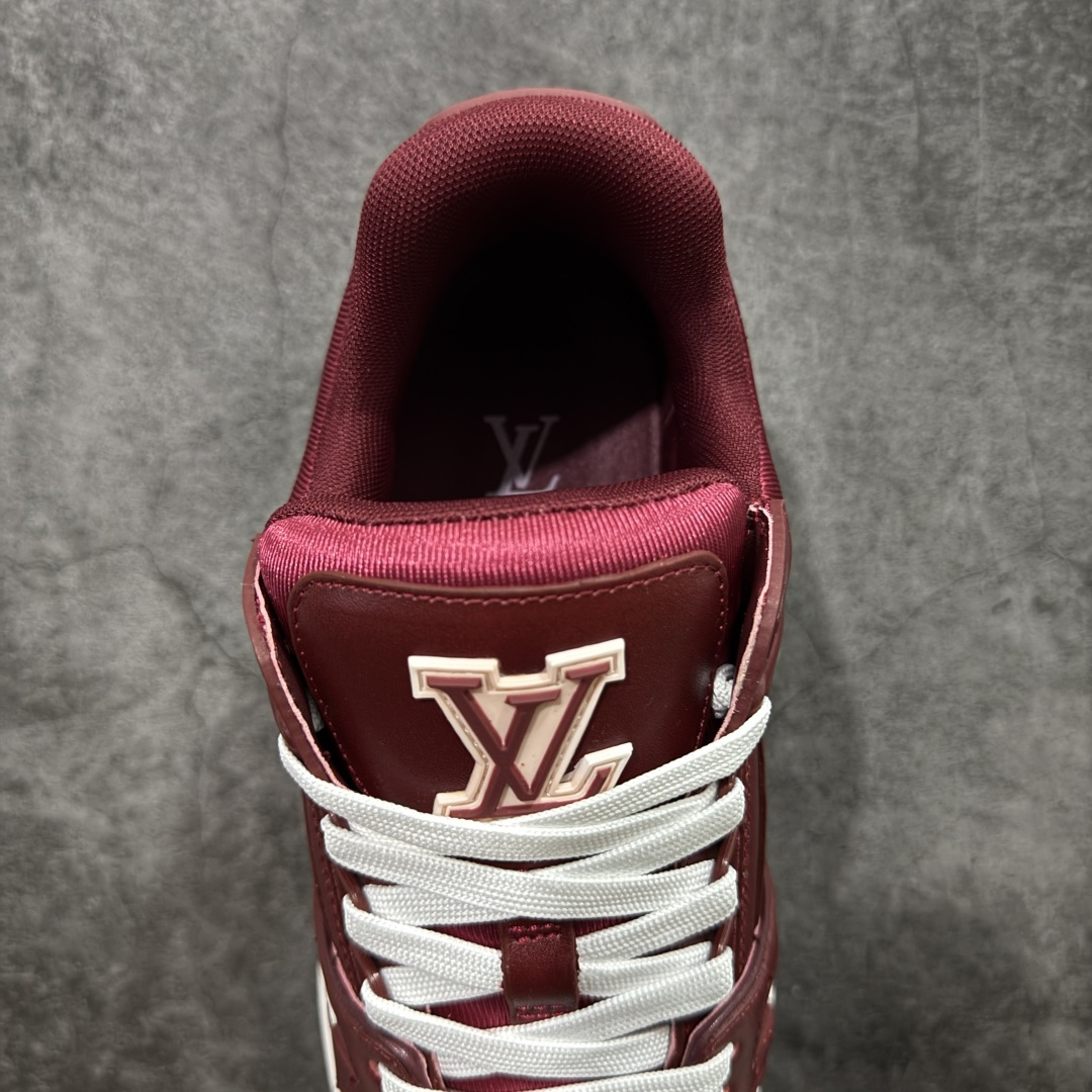 图片[8]-【莞产YS版本】Louis Vuitton Trainer lv时装走秀运动鞋 完美鞋型超高的清洁度 零毛边线头瑕疵 全套原楦原纸版原鞋开模 全网最具灵魂的版型 正确原装黄色鞋盒 正确中底印花 鞋面印花3D高频深度立体 全鞋电脑针车 紧密相连 针距密度一致 环保乳胶注塑鞋垫 厚度脚感还原原版 皮面裁剪部位 统一油边封口工艺 原装橡胶大底含胶量大底组合零偏差 专柜全套包装 防尘袋 说明书 质保卡 尺码： 39 40 41 42 43 44 45-选品中心