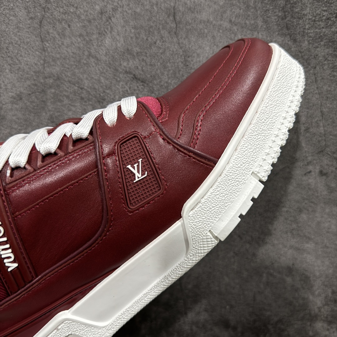 图片[6]-【莞产YS版本】Louis Vuitton Trainer lv时装走秀运动鞋 完美鞋型超高的清洁度 零毛边线头瑕疵 全套原楦原纸版原鞋开模 全网最具灵魂的版型 正确原装黄色鞋盒 正确中底印花 鞋面印花3D高频深度立体 全鞋电脑针车 紧密相连 针距密度一致 环保乳胶注塑鞋垫 厚度脚感还原原版 皮面裁剪部位 统一油边封口工艺 原装橡胶大底含胶量大底组合零偏差 专柜全套包装 防尘袋 说明书 质保卡 尺码： 39 40 41 42 43 44 45-选品中心