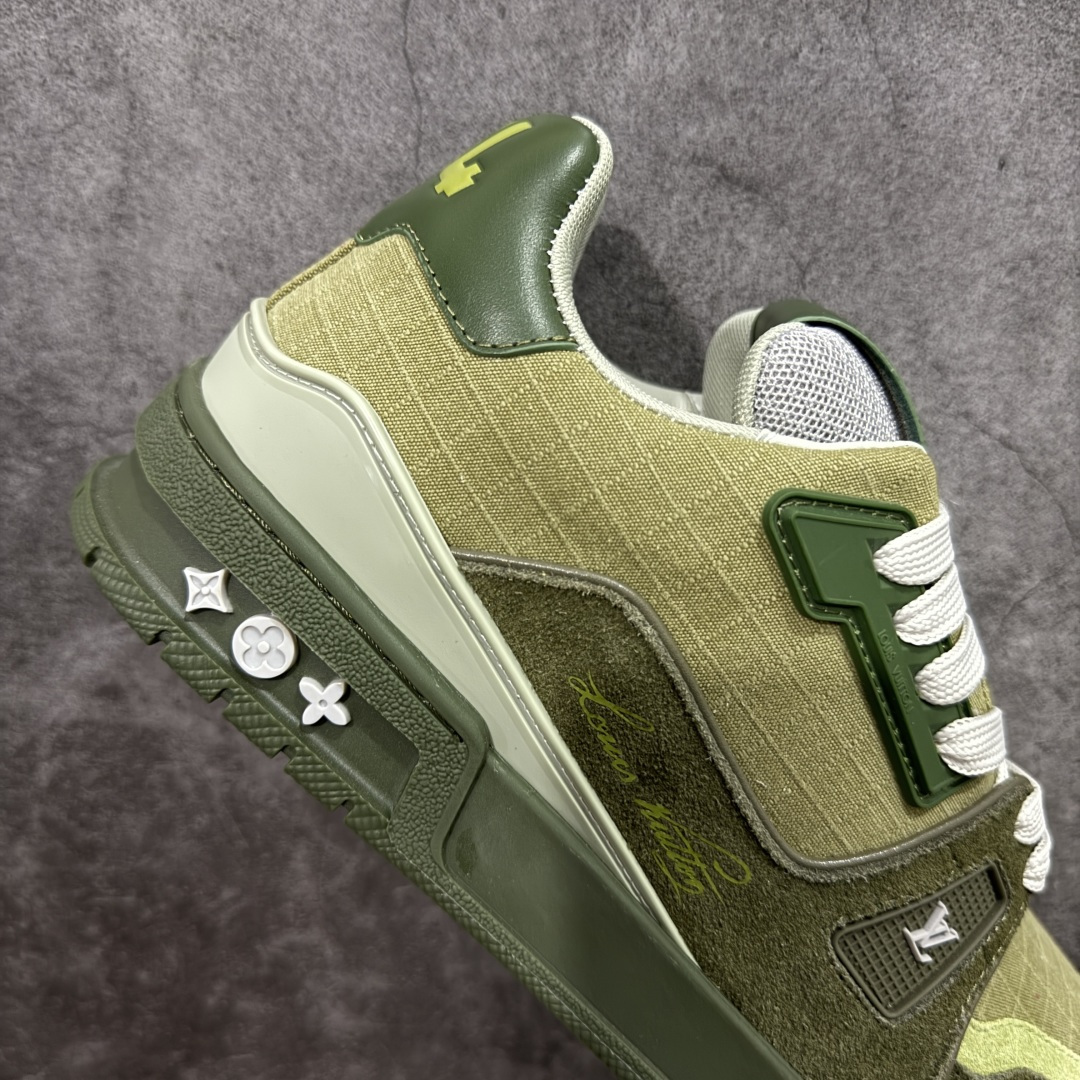 图片[7]-【莞产YS版本】Louis Vuitton Trainer lv时装走秀运动鞋 完美鞋型超高的清洁度 零毛边线头瑕疵 全套原楦原纸版原鞋开模 全网最具灵魂的版型 正确原装黄色鞋盒 正确中底印花 鞋面印花3D高频深度立体 全鞋电脑针车 紧密相连 针距密度一致 环保乳胶注塑鞋垫 厚度脚感还原原版 皮面裁剪部位 统一油边封口工艺 原装橡胶大底含胶量大底组合零偏差 专柜全套包装 防尘袋 说明书 质保卡 尺码： 39 40 41 42 43 44 45-选品中心