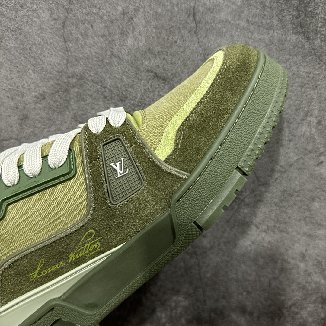 图片[6]-【莞产YS版本】Louis Vuitton Trainer lv时装走秀运动鞋 完美鞋型超高的清洁度 零毛边线头瑕疵 全套原楦原纸版原鞋开模 全网最具灵魂的版型 正确原装黄色鞋盒 正确中底印花 鞋面印花3D高频深度立体 全鞋电脑针车 紧密相连 针距密度一致 环保乳胶注塑鞋垫 厚度脚感还原原版 皮面裁剪部位 统一油边封口工艺 原装橡胶大底含胶量大底组合零偏差 专柜全套包装 防尘袋 说明书 质保卡 尺码： 39 40 41 42 43 44 45-选品中心