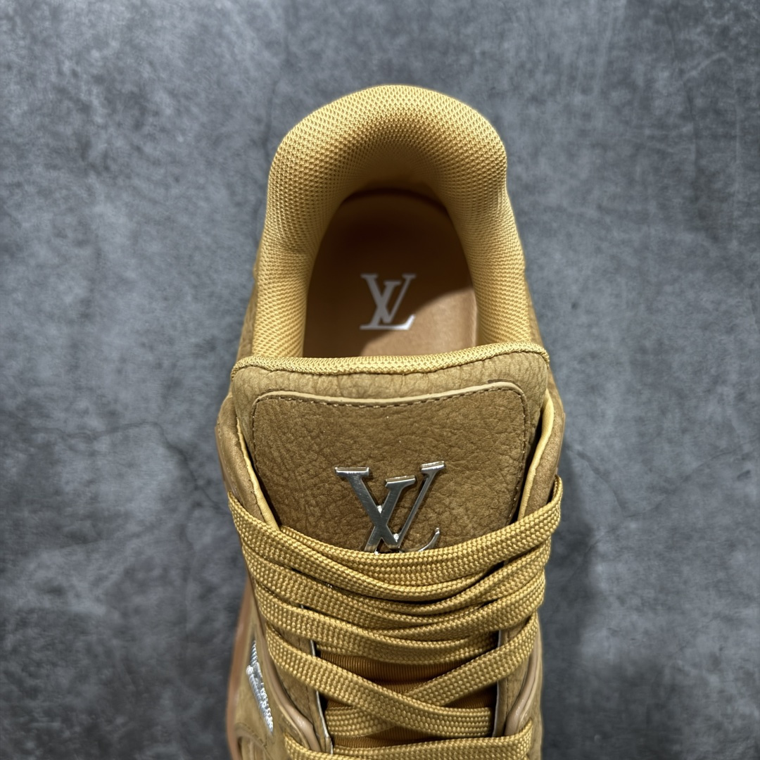 图片[8]-【莞产YS版本】Louis Vuitton Trainer lv时装走秀运动鞋 完美鞋型超高的清洁度 零毛边线头瑕疵 全套原楦原纸版原鞋开模 全网最具灵魂的版型 正确原装黄色鞋盒 正确中底印花 鞋面印花3D高频深度立体 全鞋电脑针车 紧密相连 针距密度一致 环保乳胶注塑鞋垫 厚度脚感还原原版 皮面裁剪部位 统一油边封口工艺 原装橡胶大底含胶量大底组合零偏差 专柜全套包装 防尘袋 说明书 质保卡 尺码： 39 40 41 42 43 44 45-选品中心