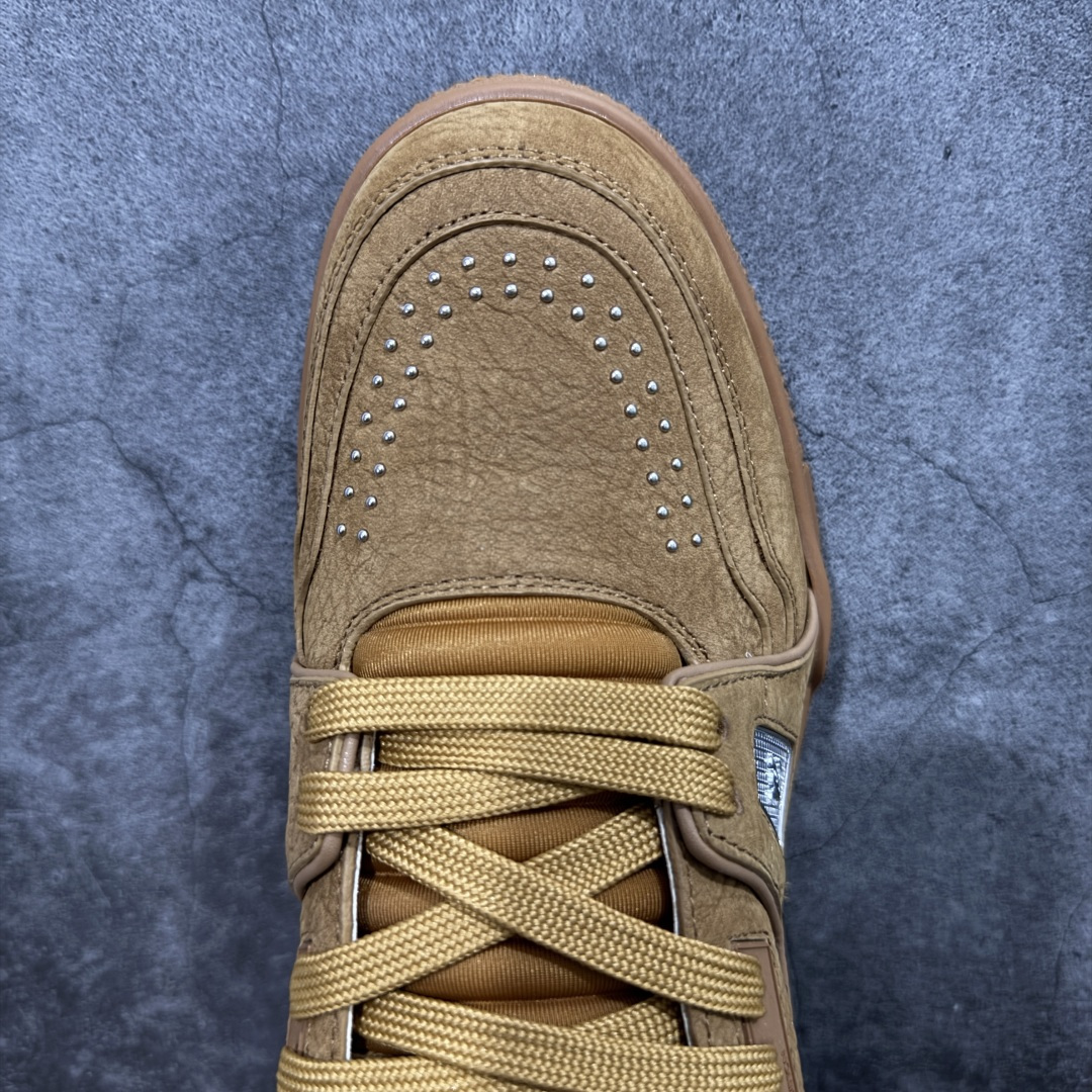 图片[5]-【莞产YS版本】Louis Vuitton Trainer lv时装走秀运动鞋 完美鞋型超高的清洁度 零毛边线头瑕疵 全套原楦原纸版原鞋开模 全网最具灵魂的版型 正确原装黄色鞋盒 正确中底印花 鞋面印花3D高频深度立体 全鞋电脑针车 紧密相连 针距密度一致 环保乳胶注塑鞋垫 厚度脚感还原原版 皮面裁剪部位 统一油边封口工艺 原装橡胶大底含胶量大底组合零偏差 专柜全套包装 防尘袋 说明书 质保卡 尺码： 39 40 41 42 43 44 45-选品中心