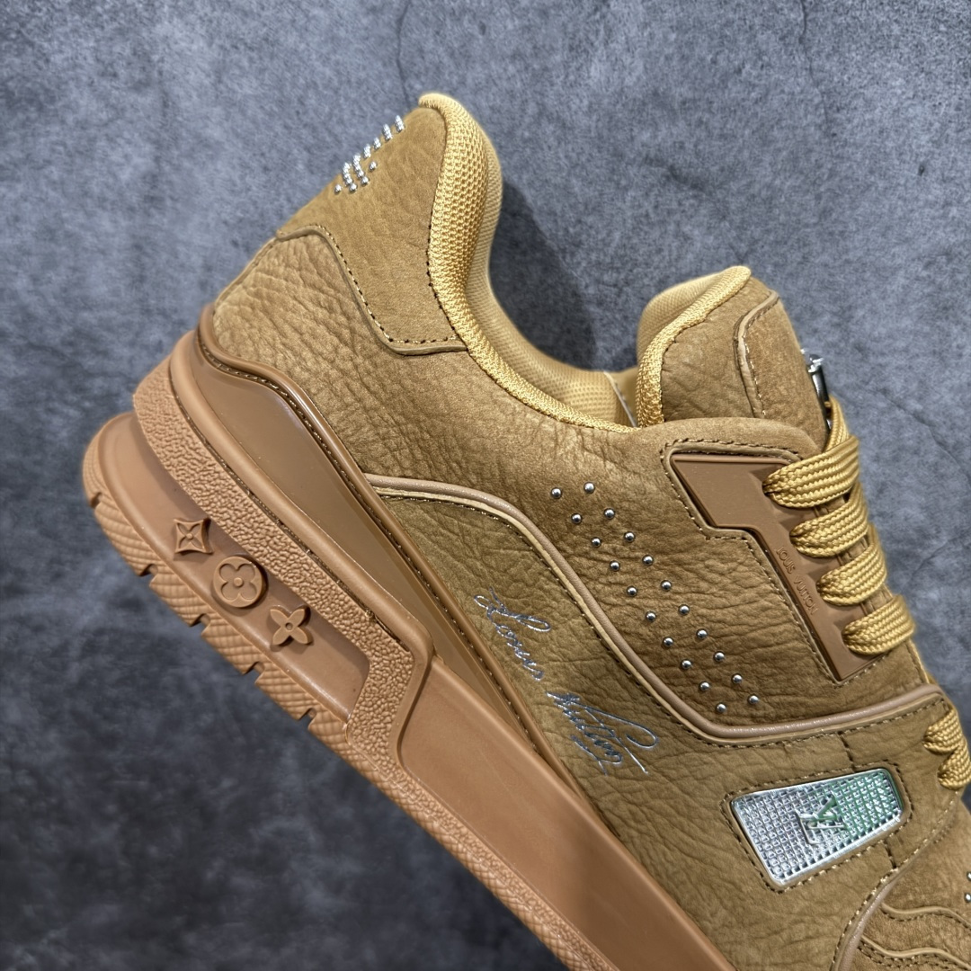 图片[7]-【莞产YS版本】Louis Vuitton Trainer lv时装走秀运动鞋 完美鞋型超高的清洁度 零毛边线头瑕疵 全套原楦原纸版原鞋开模 全网最具灵魂的版型 正确原装黄色鞋盒 正确中底印花 鞋面印花3D高频深度立体 全鞋电脑针车 紧密相连 针距密度一致 环保乳胶注塑鞋垫 厚度脚感还原原版 皮面裁剪部位 统一油边封口工艺 原装橡胶大底含胶量大底组合零偏差 专柜全套包装 防尘袋 说明书 质保卡 尺码： 39 40 41 42 43 44 45-选品中心