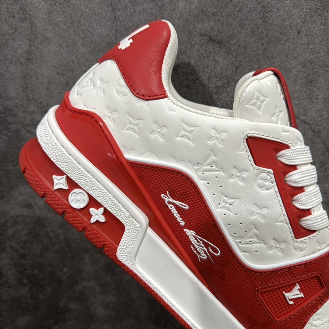 图片[7]-【天花板/Goat版】 市场最强版 没有之一的存在💪🏻 Louis Vuitton LV Trainer 系列全新版上架 手里有正品的可以对比下🆚懂货的看细节‼️ 此版品质是市场从未达到的新高度！ 整体版型 皮料 牛仔布的色差 压花纹路清晰度 后跟版型等等 都可以自行对比[机智]吊打市场所有货，怒甩十条街的那种，直接来正品对比图🆚，欢迎拿市场各大工厂的货来对比！ 尺码：35-45码-选品中心