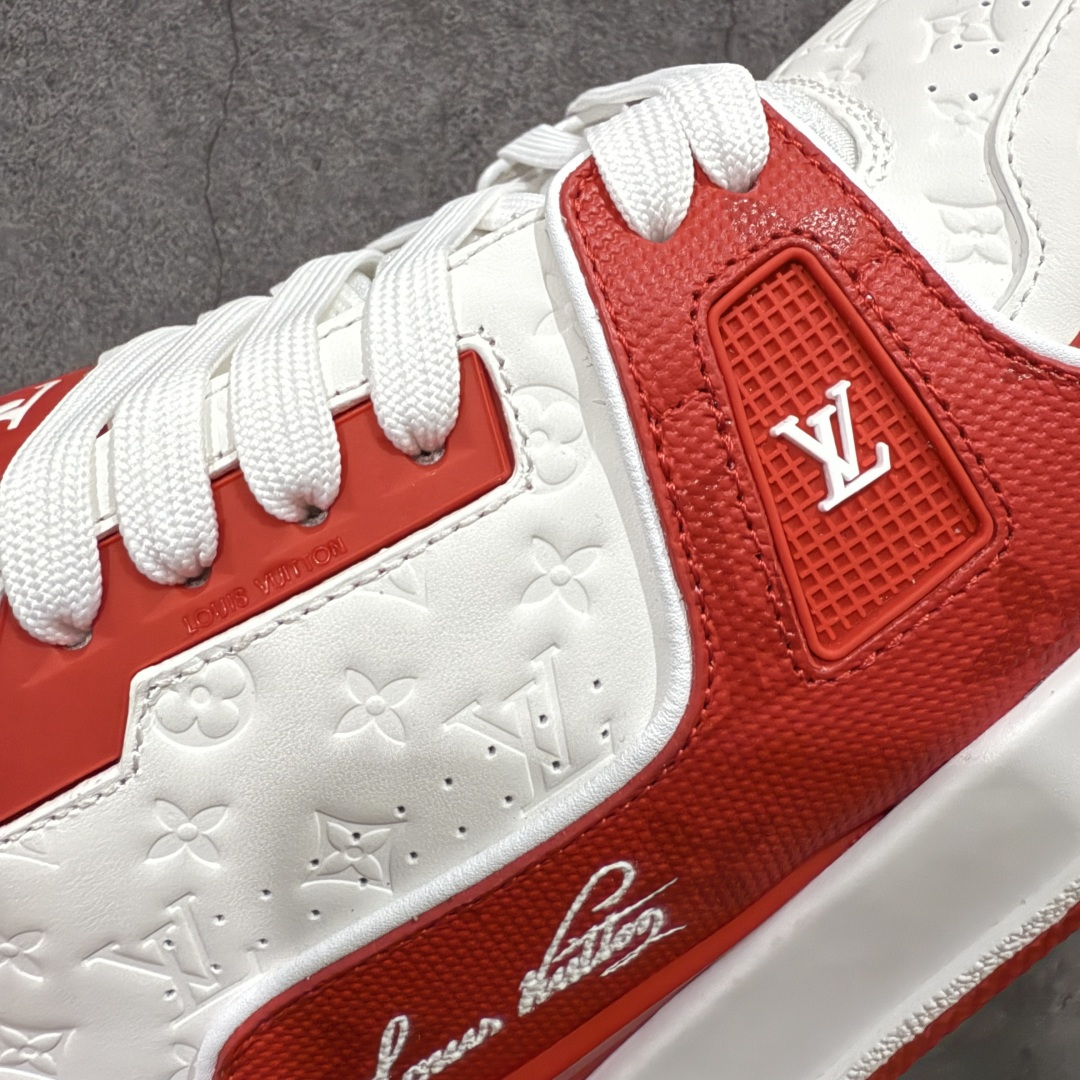 图片[4]-【天花板/Goat版】 市场最强版 没有之一的存在💪🏻 Louis Vuitton LV Trainer 系列全新版上架 手里有正品的可以对比下🆚懂货的看细节‼️ 此版品质是市场从未达到的新高度！ 整体版型 皮料 牛仔布的色差 压花纹路清晰度 后跟版型等等 都可以自行对比[机智]吊打市场所有货，怒甩十条街的那种，直接来正品对比图🆚，欢迎拿市场各大工厂的货来对比！ 尺码：35-45码-选品中心