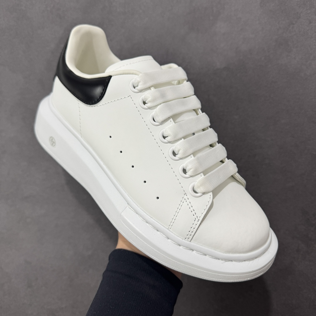 图片[3]-【BC版本】莞产出品 Alexander McQueen 亚历山大麦昆 Oversized Sneaker 原厂牛皮 外贸专供 原版购入开发 完美楦型 正确卡色 质感媲美原版 超高性价比 拒绝杀猪 注意此版本带半码 尺码：36 36.5 37 38 38.5 39 40 40.5 41 42 42.5 43 44 45-选品中心