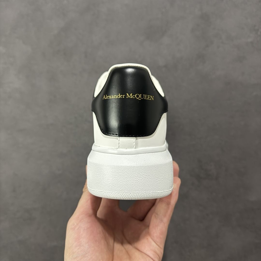 图片[4]-【BC版本】莞产出品 Alexander McQueen 亚历山大麦昆 Oversized Sneaker 原厂牛皮 外贸专供 原版购入开发 完美楦型 正确卡色 质感媲美原版 超高性价比 拒绝杀猪 注意此版本带半码 尺码：36 36.5 37 38 38.5 39 40 40.5 41 42 42.5 43 44 45-选品中心