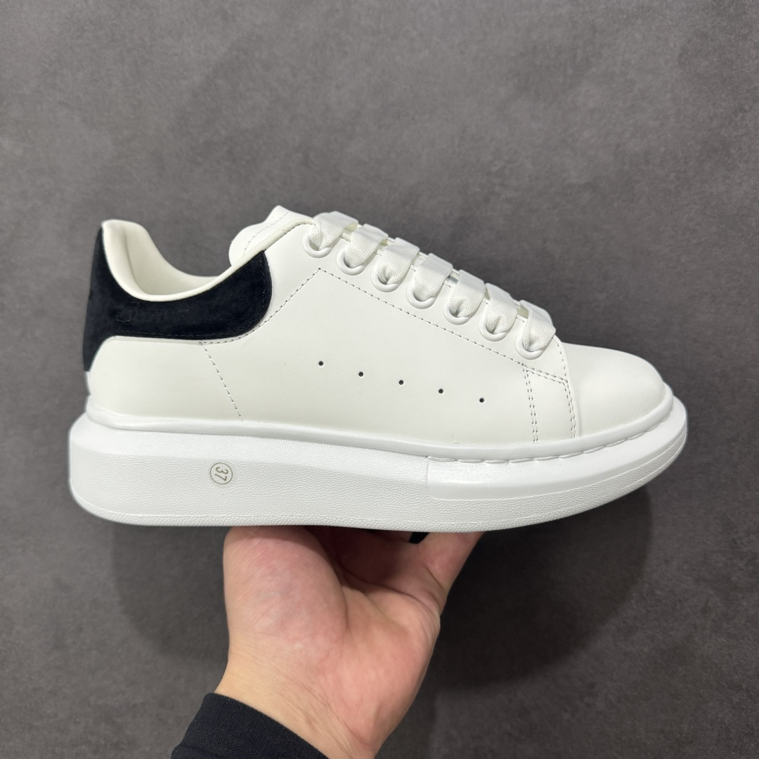 图片[11]-【BC版本】莞产出品 Alexander McQueen 亚历山大麦昆 Oversized Sneaker 原厂牛皮 外贸专供 原版购入开发 完美楦型 正确卡色 质感媲美原版 超高性价比 拒绝杀猪 注意此版本带半码 尺码：36 36.5 37 38 38.5 39 40 40.5 41 42 42.5 43 44 45-选品中心