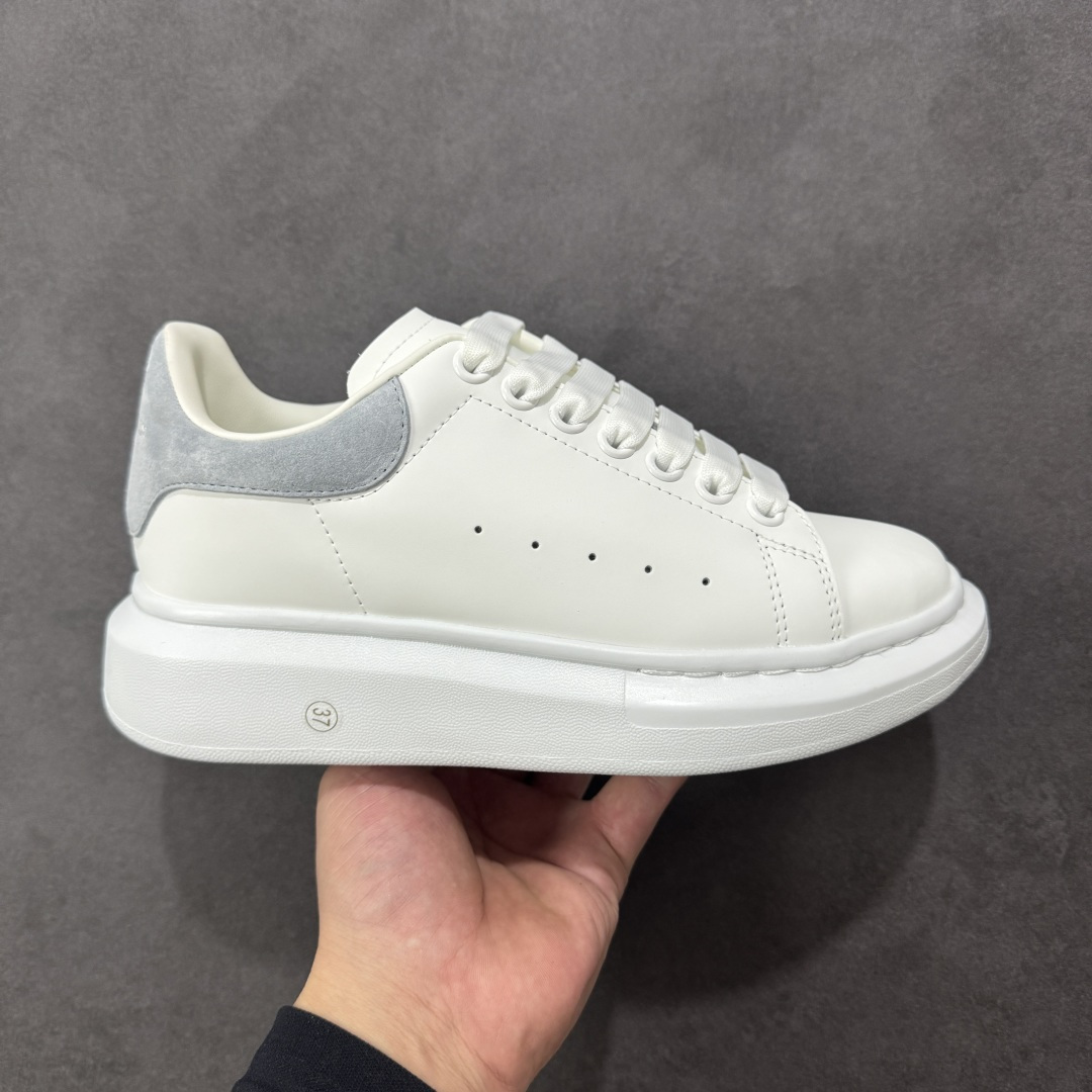 图片[8]-【BC版本】莞产出品 Alexander McQueen 亚历山大麦昆 Oversized Sneaker 原厂牛皮 外贸专供 原版购入开发 完美楦型 正确卡色 质感媲美原版 超高性价比 拒绝杀猪 注意此版本带半码 尺码：36 36.5 37 38 38.5 39 40 40.5 41 42 42.5 43 44 45-选品中心
