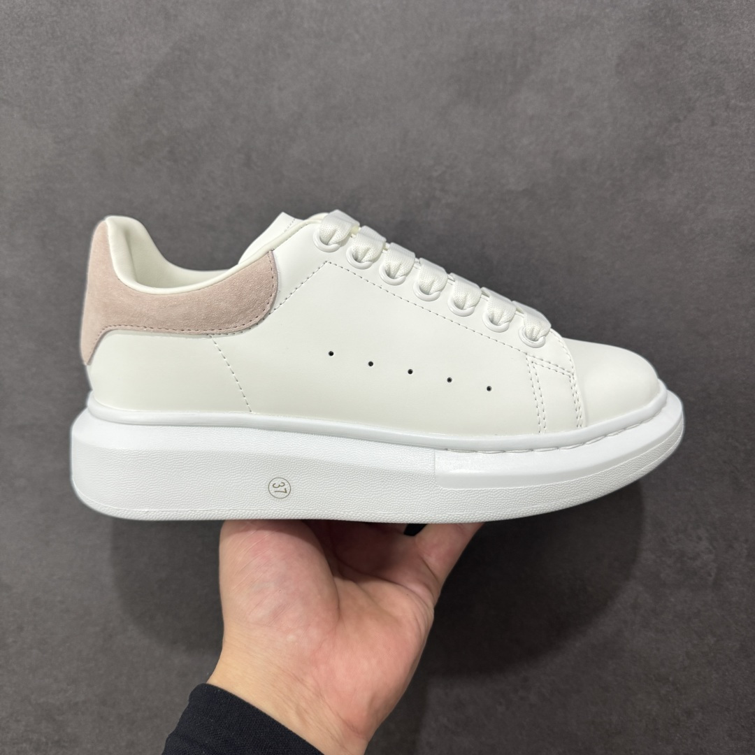 图片[3]-【BC版本】莞产出品 Alexander McQueen 亚历山大麦昆 Oversized Sneaker 原厂牛皮 外贸专供 原版购入开发 完美楦型 正确卡色 质感媲美原版 超高性价比 拒绝杀猪 注意此版本带半码 尺码：36 36.5 37 38 38.5 39 40 40.5 41 42 42.5 43 44 45-选品中心