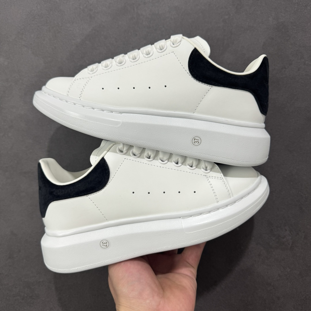 图片[11]-【BC版本】莞产出品 Alexander McQueen 亚历山大麦昆 Oversized Sneaker 原厂牛皮 外贸专供 原版购入开发 完美楦型 正确卡色 质感媲美原版 超高性价比 拒绝杀猪 注意此版本带半码 尺码：36 36.5 37 38 38.5 39 40 40.5 41 42 42.5 43 44 45-选品中心
