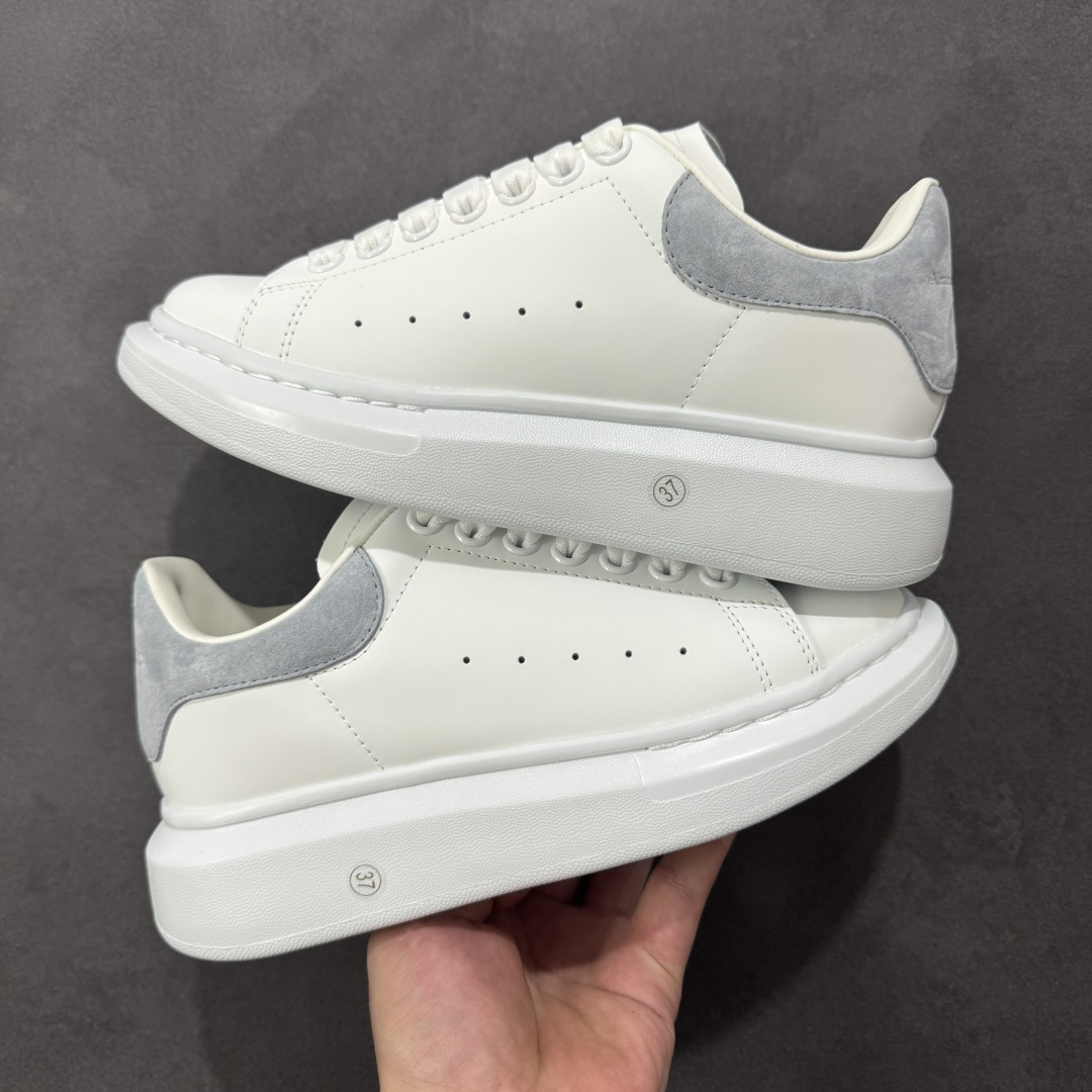 图片[8]-【BC版本】莞产出品 Alexander McQueen 亚历山大麦昆 Oversized Sneaker 原厂牛皮 外贸专供 原版购入开发 完美楦型 正确卡色 质感媲美原版 超高性价比 拒绝杀猪 注意此版本带半码 尺码：36 36.5 37 38 38.5 39 40 40.5 41 42 42.5 43 44 45-选品中心