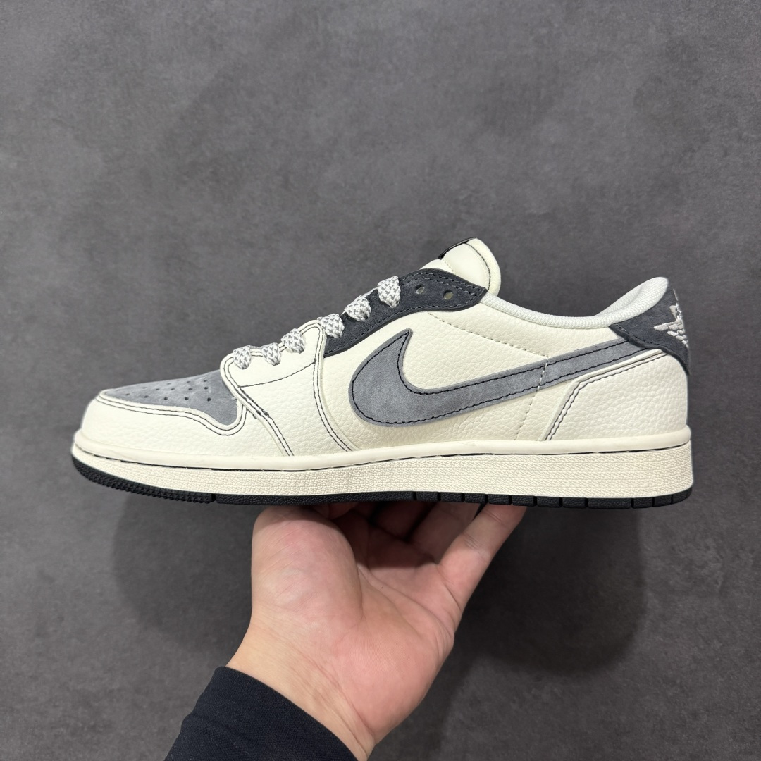 图片[2]-【定制版】Travis Scott x Jordan 1 Low “权志龙联名——雏菊米灰黑” 高端定制 乔丹倒勾低帮休闲板鞋 大厂纯原品质出货 纯正版型 定制鞋盒 皮料切割干净无任何毛边 细节完美 超高清洁度 货号：QW5088-208 尺码：36 36.5 37.5 38 38.5 39 40 40.5 41 42 42.5 43 44 44.5 45-选品中心