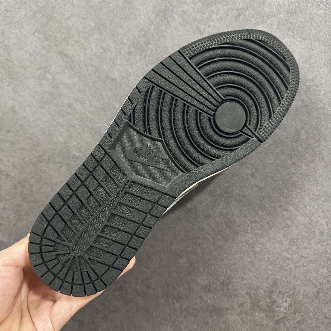 图片[9]-【定制版】Travis Scott x Jordan 1 Low “权志龙联名——雏菊米灰黑” 高端定制 乔丹倒勾低帮休闲板鞋 大厂纯原品质出货 纯正版型 定制鞋盒 皮料切割干净无任何毛边 细节完美 超高清洁度 货号：QW5088-208 尺码：36 36.5 37.5 38 38.5 39 40 40.5 41 42 42.5 43 44 44.5 45-选品中心