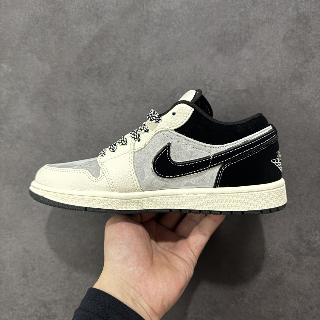 图片[2]-【定制版】AJ Low × Stüssy这波“街头王炸”，直接把潮流基因焊在鞋上！灰白黑撞色+麂皮质感，红标Stüssy logo一戳封神 是AJ的复古球鞋魂，更是Stüssy的街头腔调 货号：QG1988-016 尺码：36-45带半码 编码：HXSB330340-选品中心