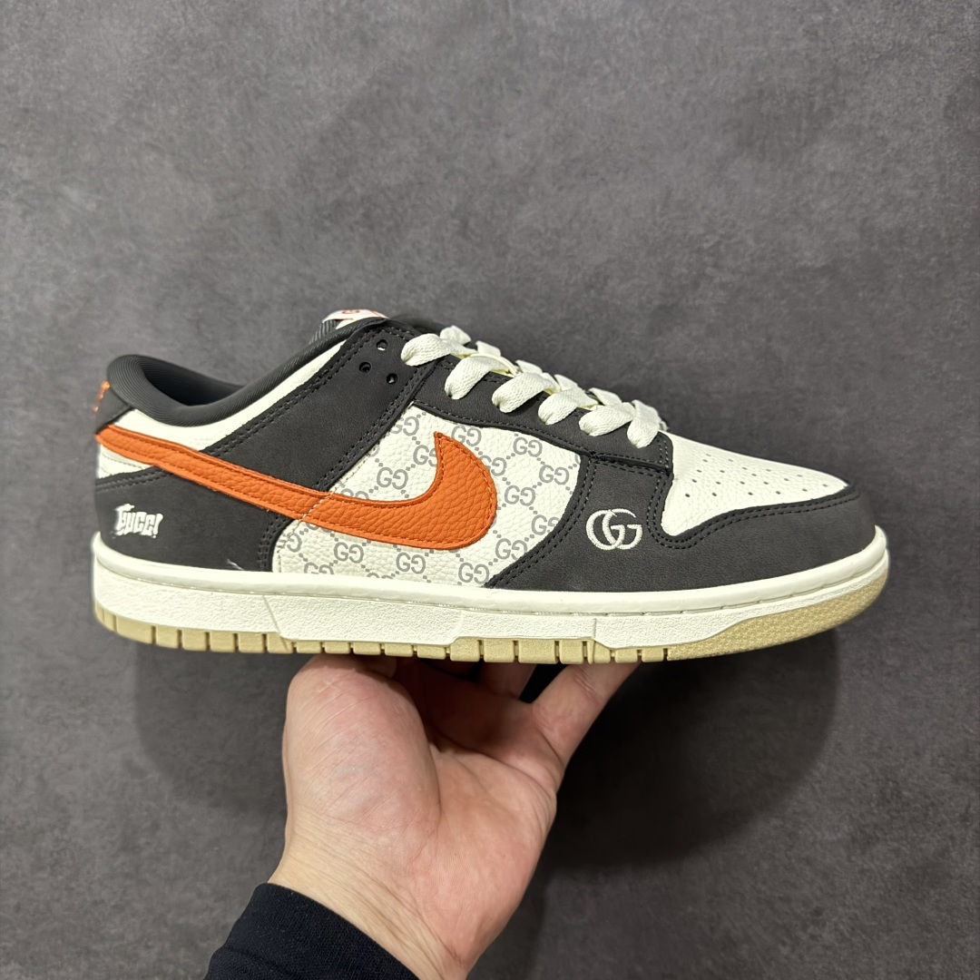 【定制版】Nike SB Dunk Low“GUCCI联名——白灰桔” 高端定制 低帮休闲板鞋 定制鞋盒 Ortholite鞋垫透气防臭 大厂纯原品质出货 超高清洁度 皮料切割干净无任何毛边 细节完美 货号：YF9511-923 尺码： 36 36.5 37.5 38 38.5 39 40 40.5 41 42 42.5 43 44 44.5 45-选品中心