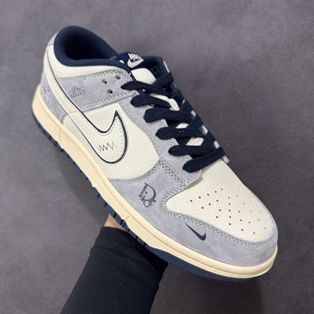 图片[3]-【定制版】Nike SB Dunk Low“ 迪奥联名—雾霾蓝” 周年高端定制 低帮休闲板鞋 定制鞋盒 大厂纯原品质出货 超高清洁度 皮料切割干净无任何毛边 细节完美 货号：DN3168-014 尺码： 36 36.5 37.5 38 38.5 39 40 40.5 41 42 42.5 43 44 44.5 45-选品中心